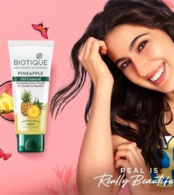 Biotique Pineapple Oil Control Foaming Face Wash